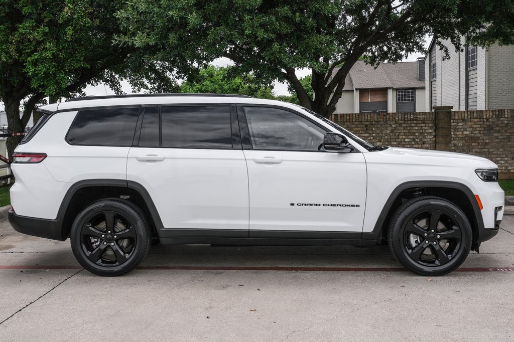 used 2023 Jeep Grand Cherokee L car, priced at $27,900