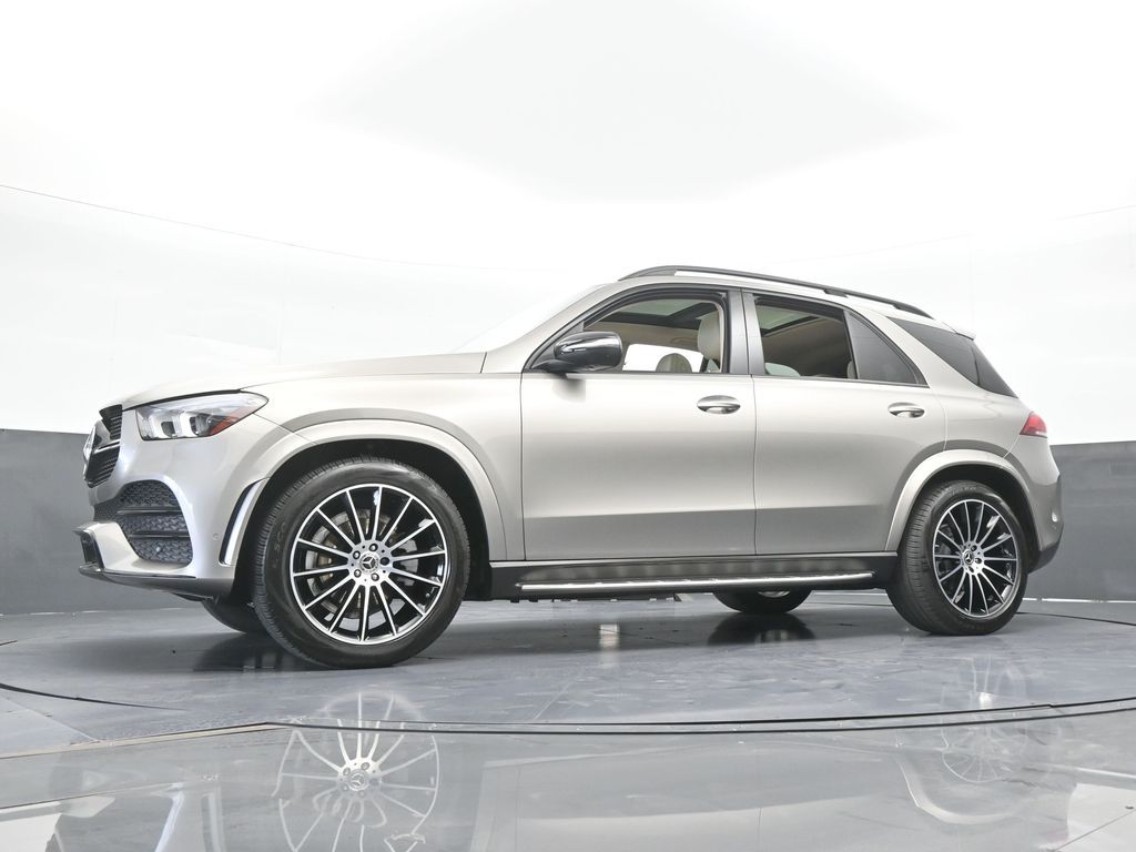 Used 2022 Gold Mercedes-Benz GLE 350 image 59