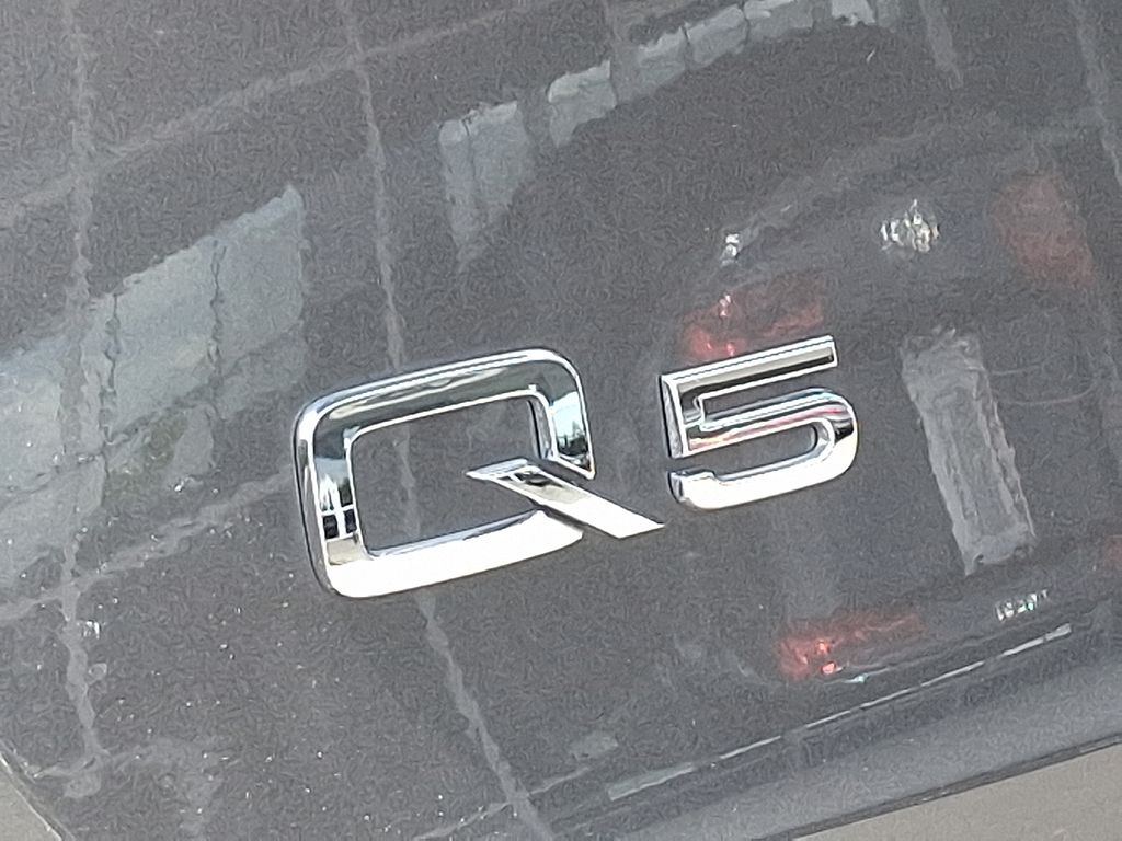 2023 Audi Q5 e Premium 30