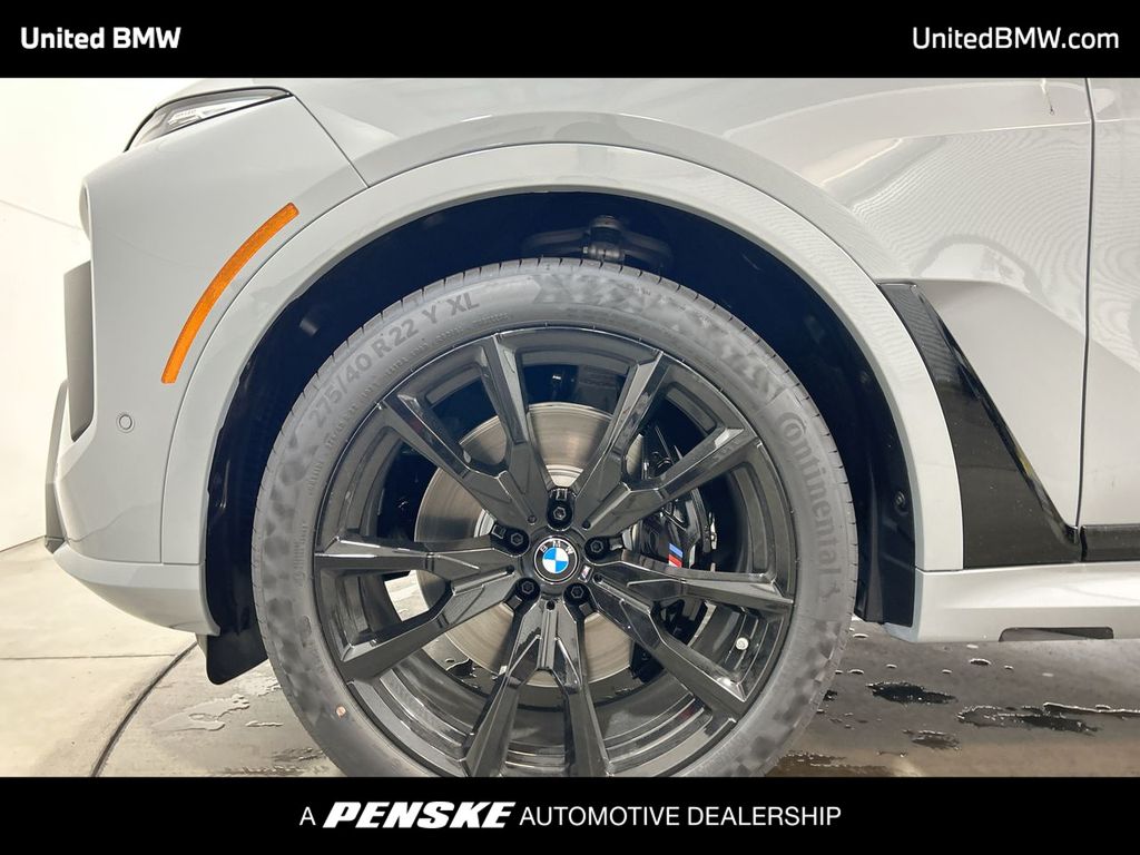 Thumbnail: 2026 BMW X7 - 10