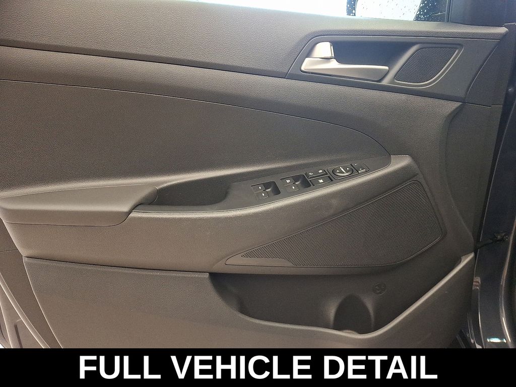 Thumbnail: 2021 Hyundai Tucson - 12