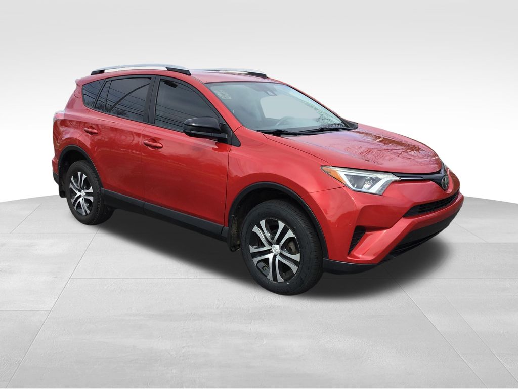 Thumbnail: 2017 Toyota RAV4 - 7