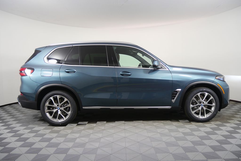 Thumbnail: 2026 BMW X5 - 2