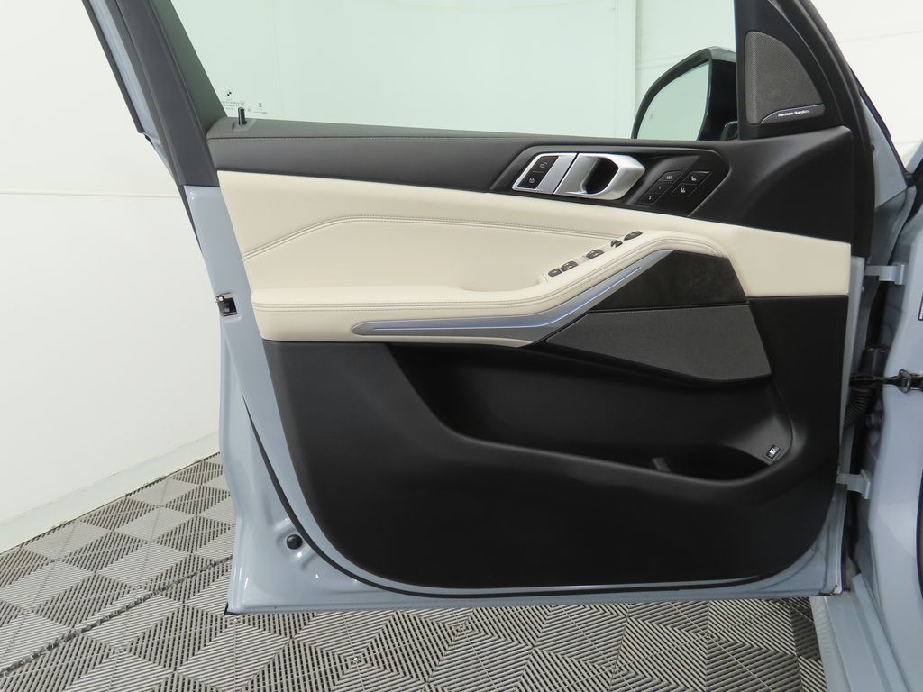 Thumbnail: 2024 BMW X5 - 25