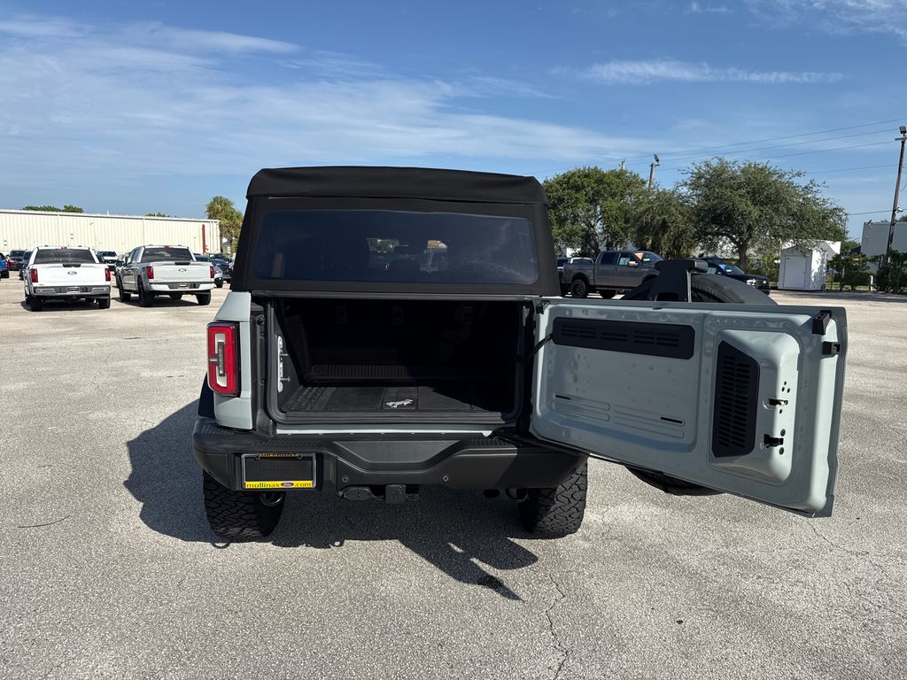 Used 2021 Gray Ford Badlands image 28