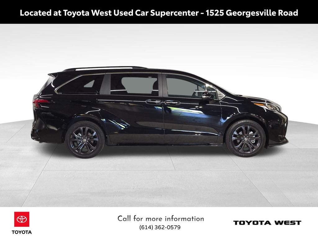 2024 Toyota Sienna XSE photo 4