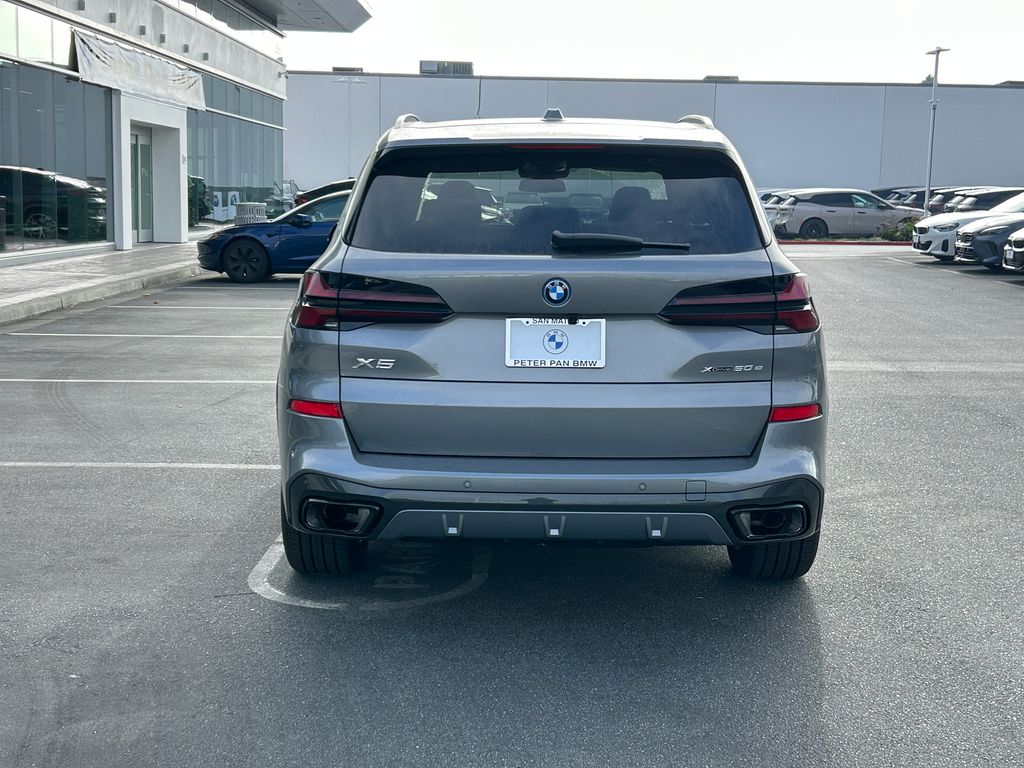 Thumbnail: 2026 BMW X5 - 4