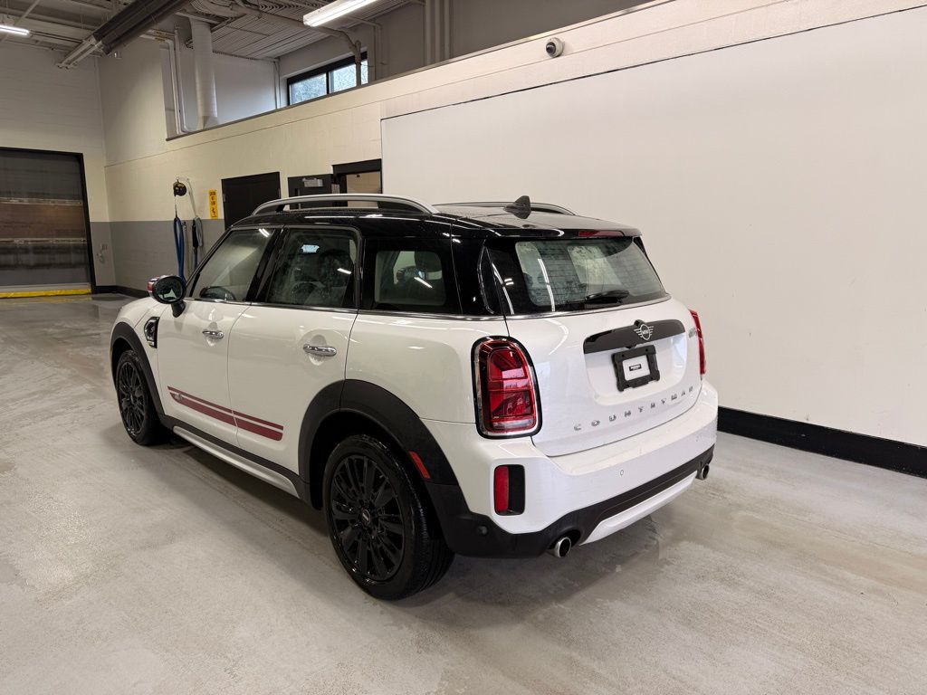 Thumbnail: 2024 MINI Cooper Countryman - 3