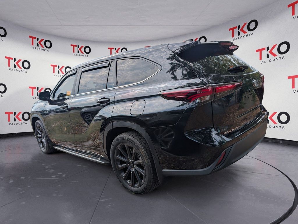 Used 2024 Toyota Highlander SUV
