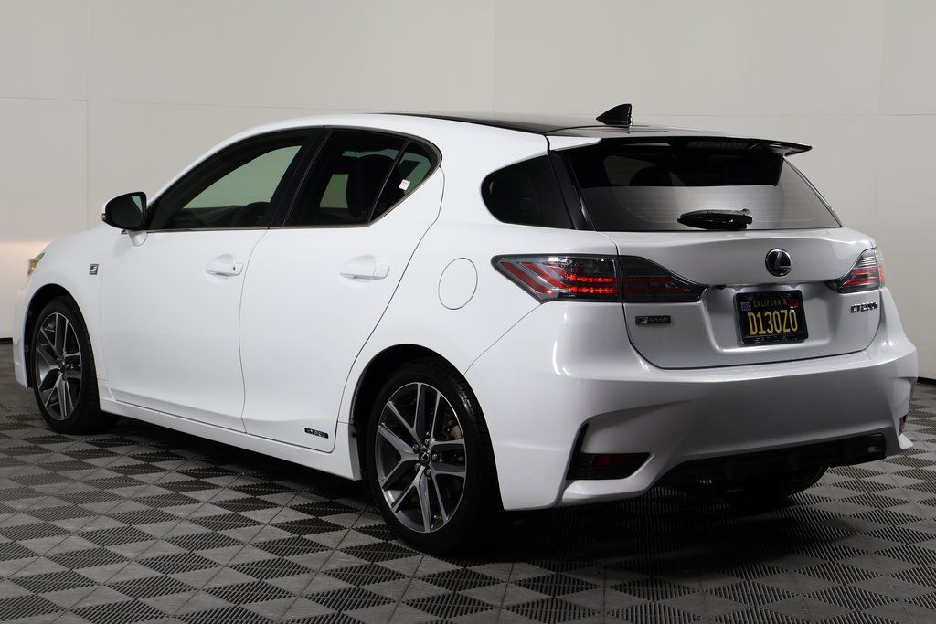 Thumbnail: 2015 Lexus CT - 6