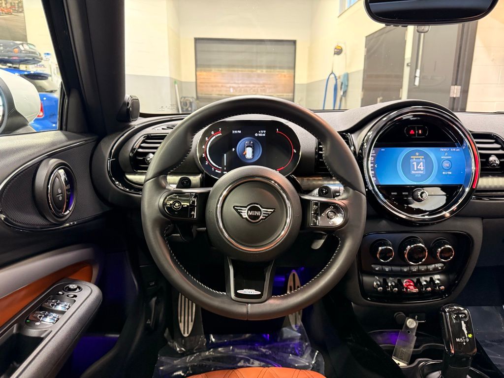 Thumbnail: 2023 MINI Cooper Clubman - 24