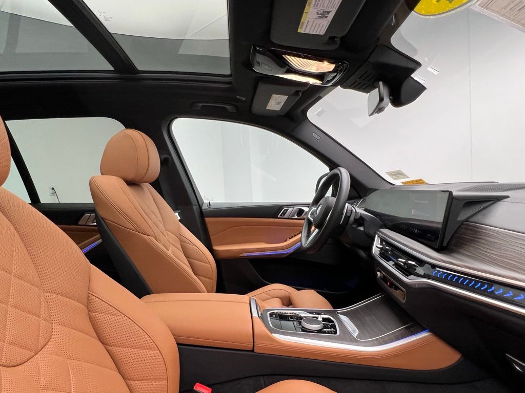 Thumbnail: 2024 BMW X5 - 6