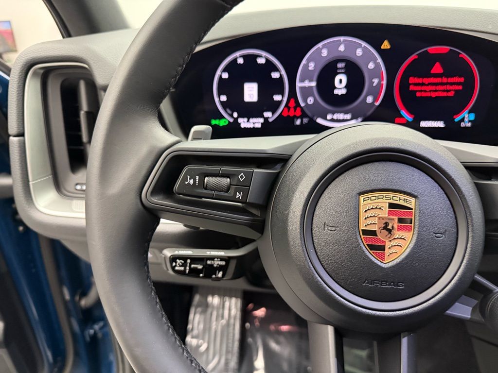 Thumbnail: 2025 Porsche Cayenne - 13