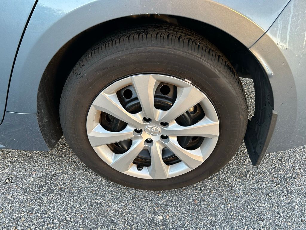 Thumbnail: 2025 Toyota Corolla - 9