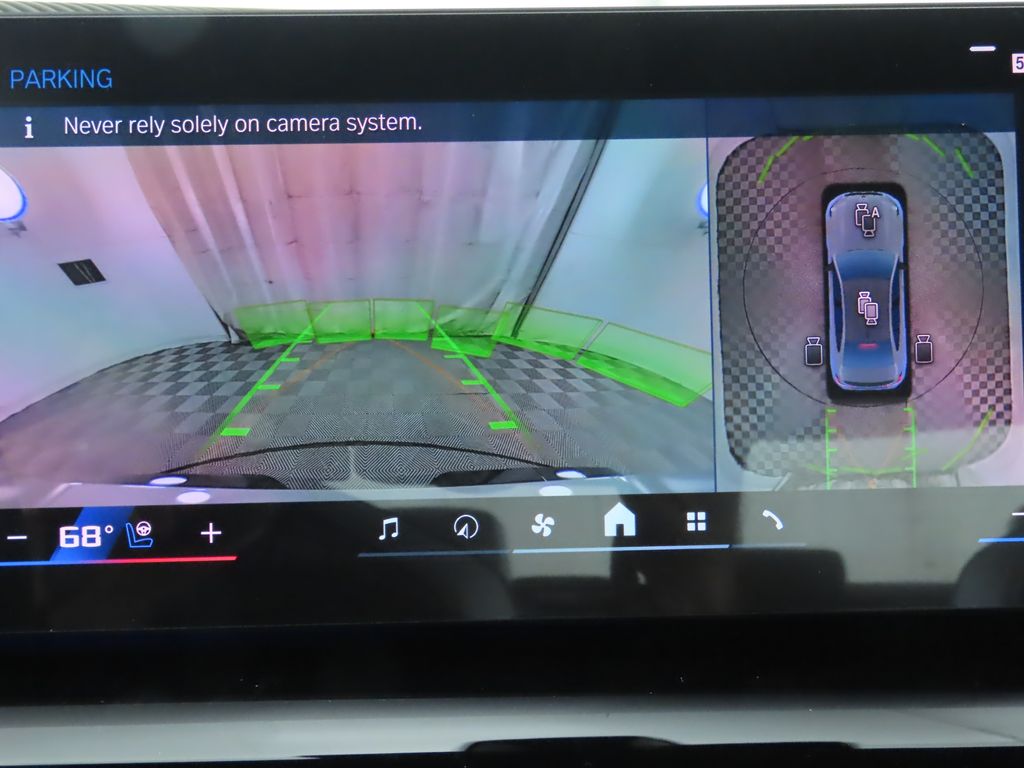 Thumbnail: 2026 BMW M5 - 16