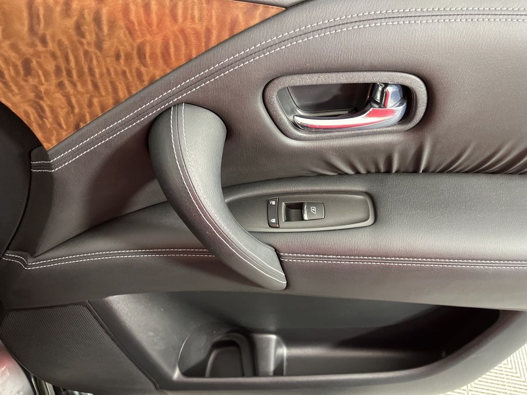 Thumbnail: 2017 Nissan Armada - 27