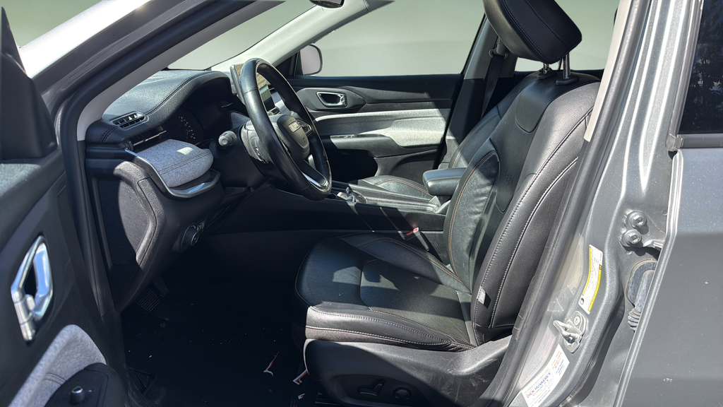 2022 Jeep Compass Latitude Lux - 11