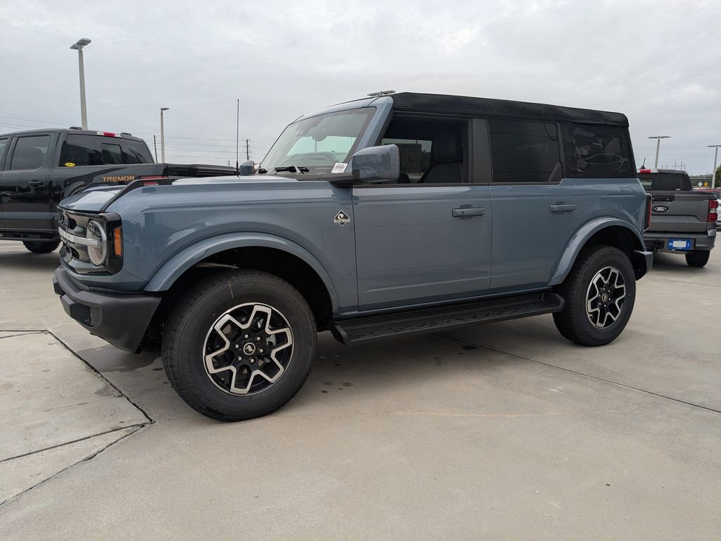 2025 Ford Bronco Outer Banks