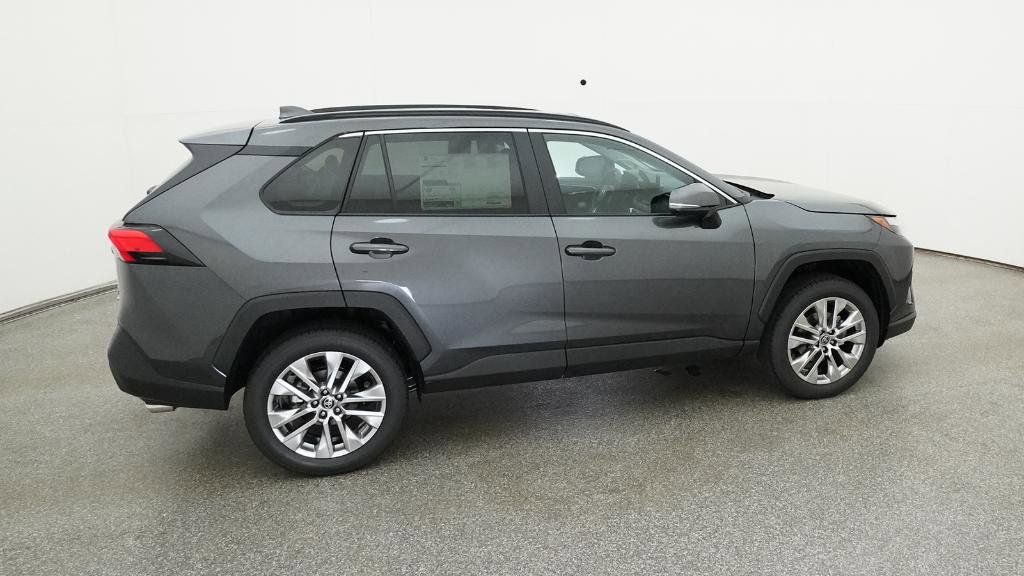 Thumbnail: 2025 Toyota RAV4 - 29