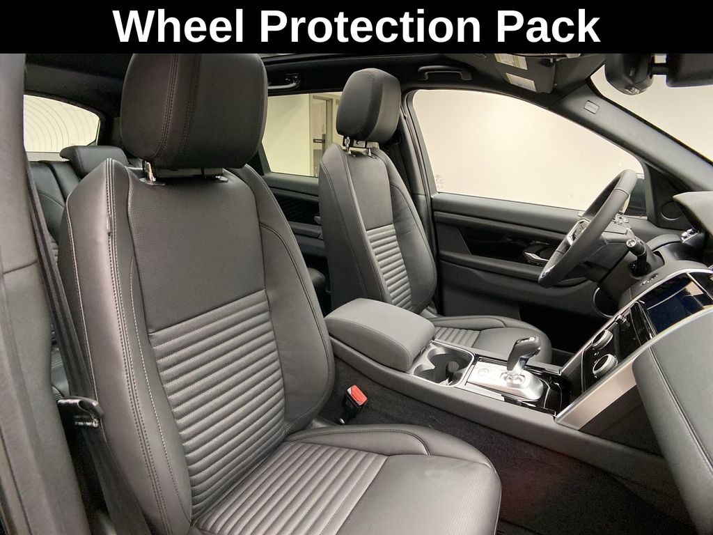 2023 Land Rover Discovery Sport S 13