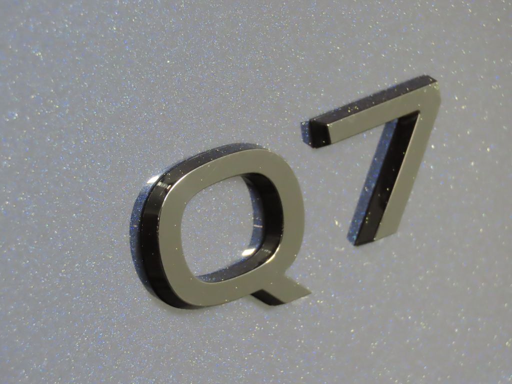Thumbnail: 2025 Audi Q7 - 9