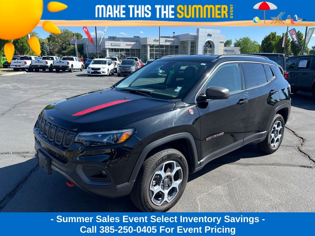 Diamond Black Crystal Pearlcoat 2022 Jeep Compass Trailhawk 4WD SUV / Crossover Four-Wheel Drive 9-Speed Automatic