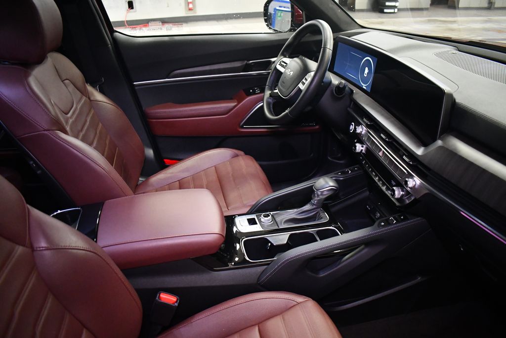 Thumbnail: 2023 Kia Telluride - 32