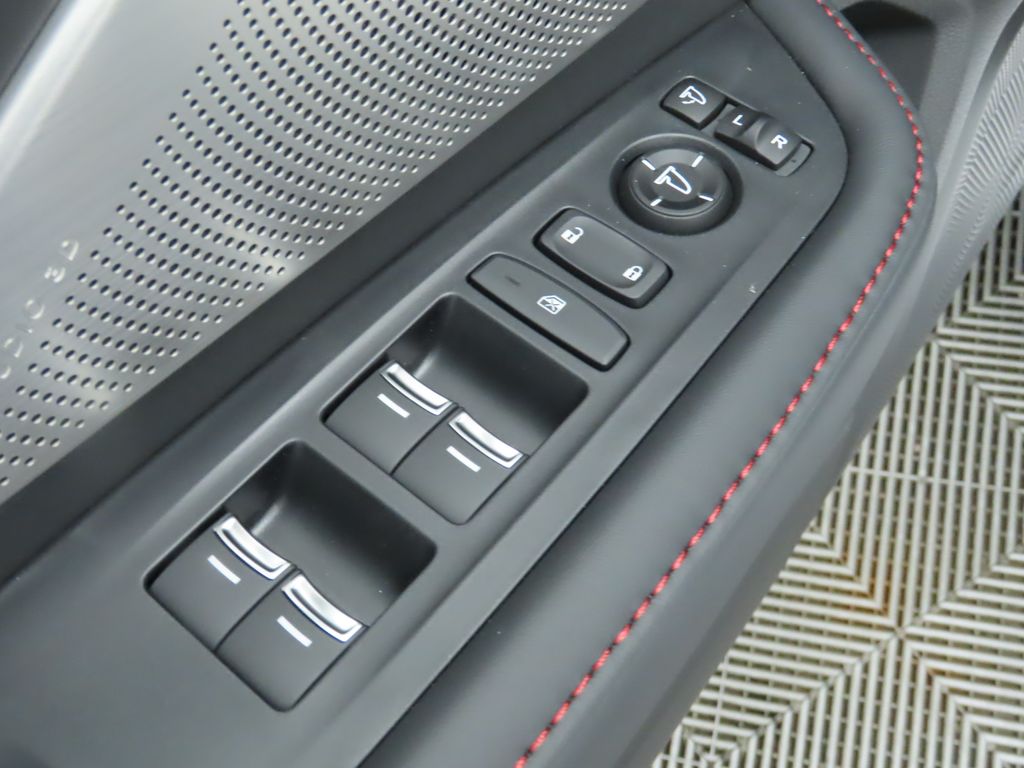 Thumbnail: 2026 Acura RDX - 25