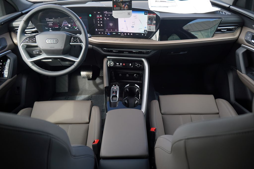 Thumbnail: 2025 Audi Q5 - 8