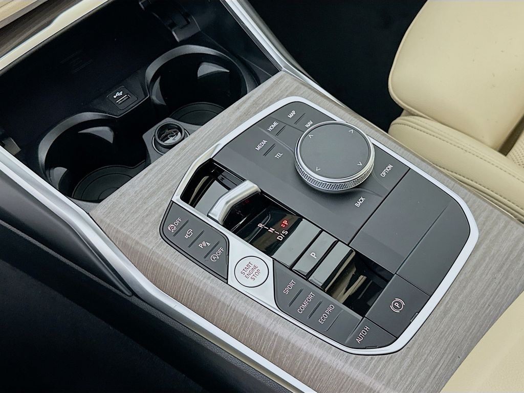 Thumbnail: 2026 BMW 3 Series - 15