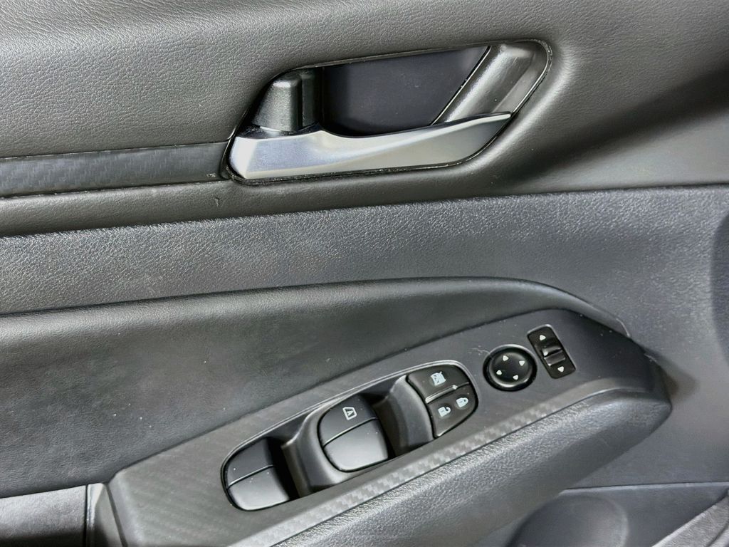 Used 2025 Nissan Altima Sedan
