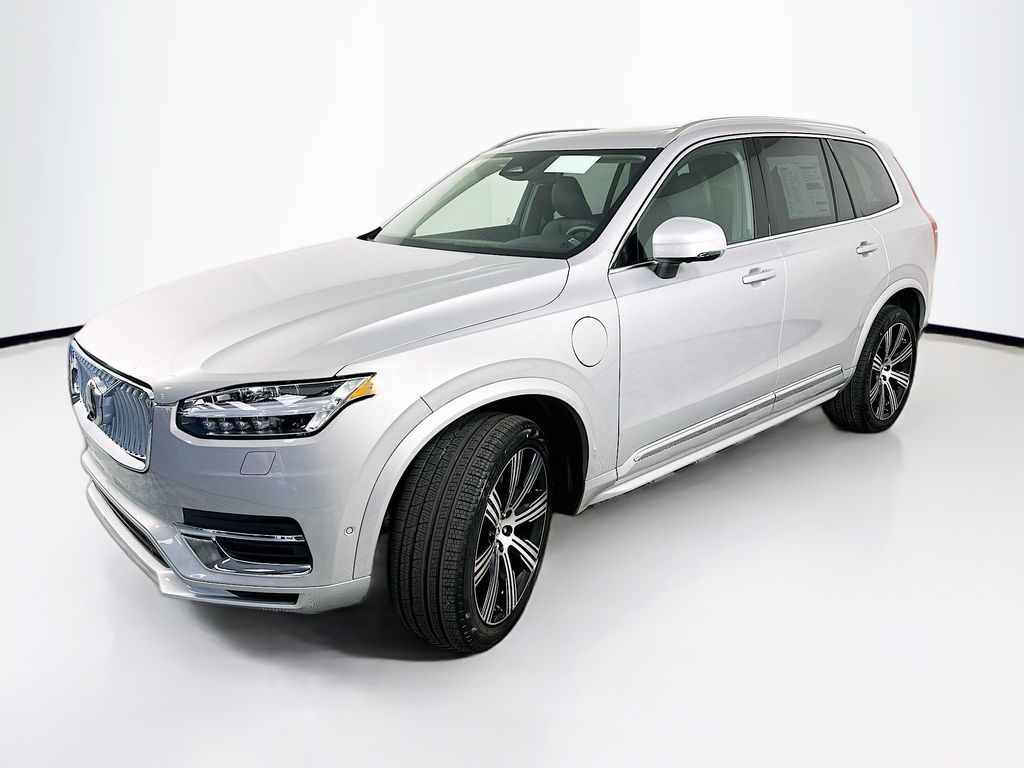 2025 Volvo XC90 Plug-In Hybrid T8 Plus