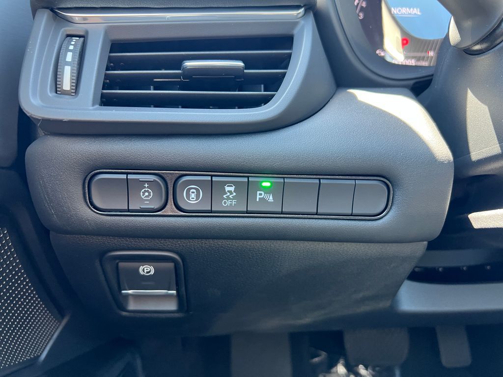 Thumbnail: 2025 Acura TLX - 16