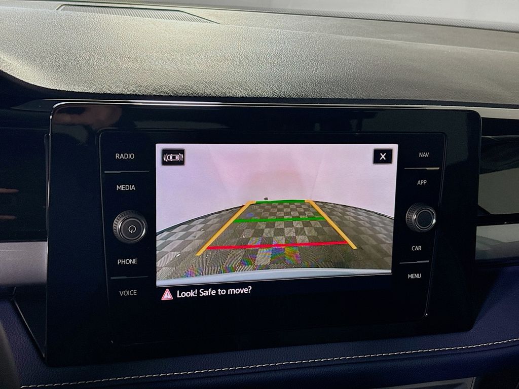 2025 Volkswagen Taos 1.5T SEL