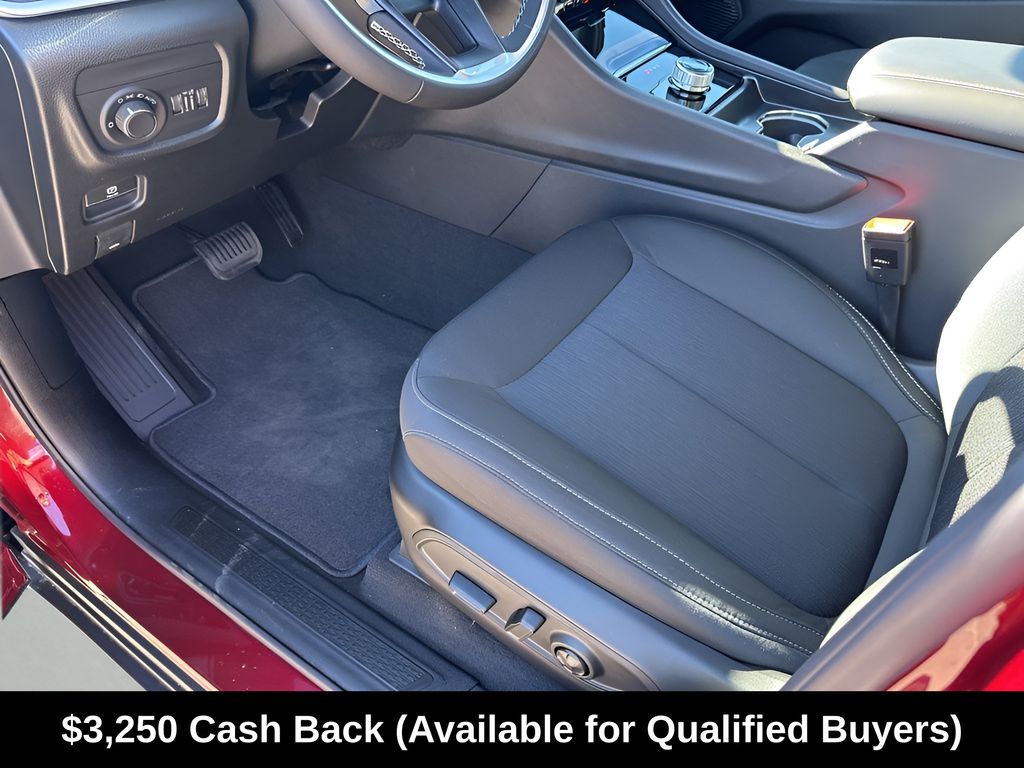 New Car 2025 Jeep Grand Cherokee  Laredo X For Sale Under $40,000 In Austin, Texas