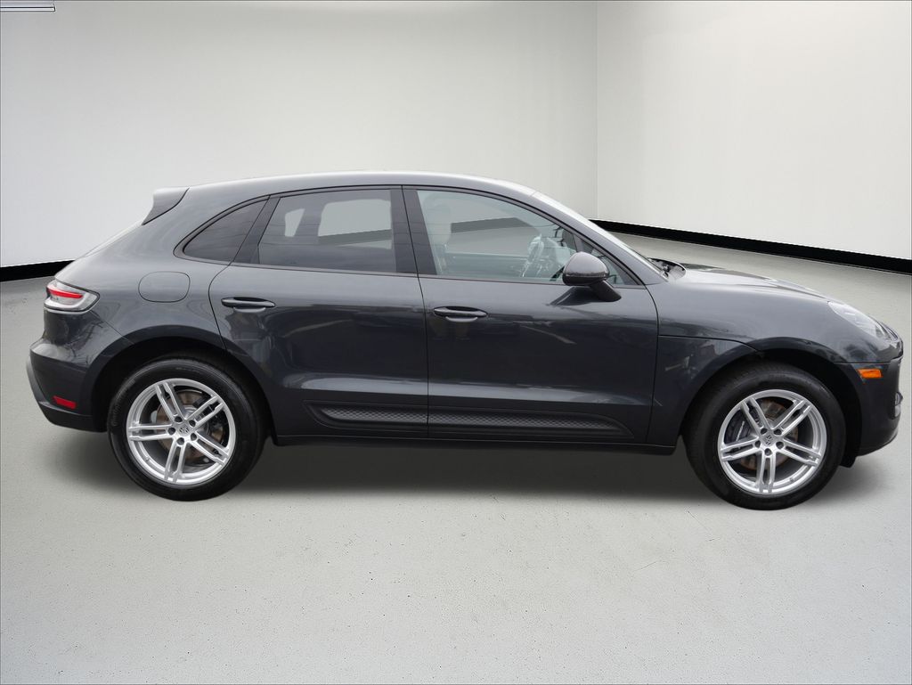 Thumbnail: 2023 Porsche Macan - 8