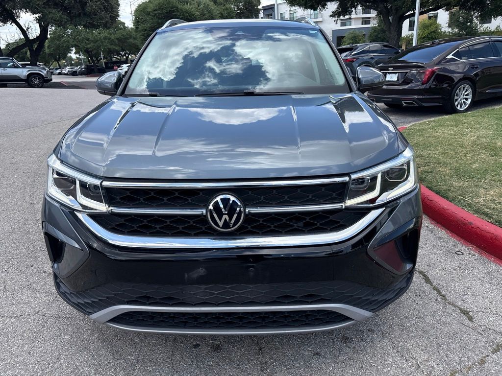 Thumbnail: 2022 Volkswagen Taos - 8