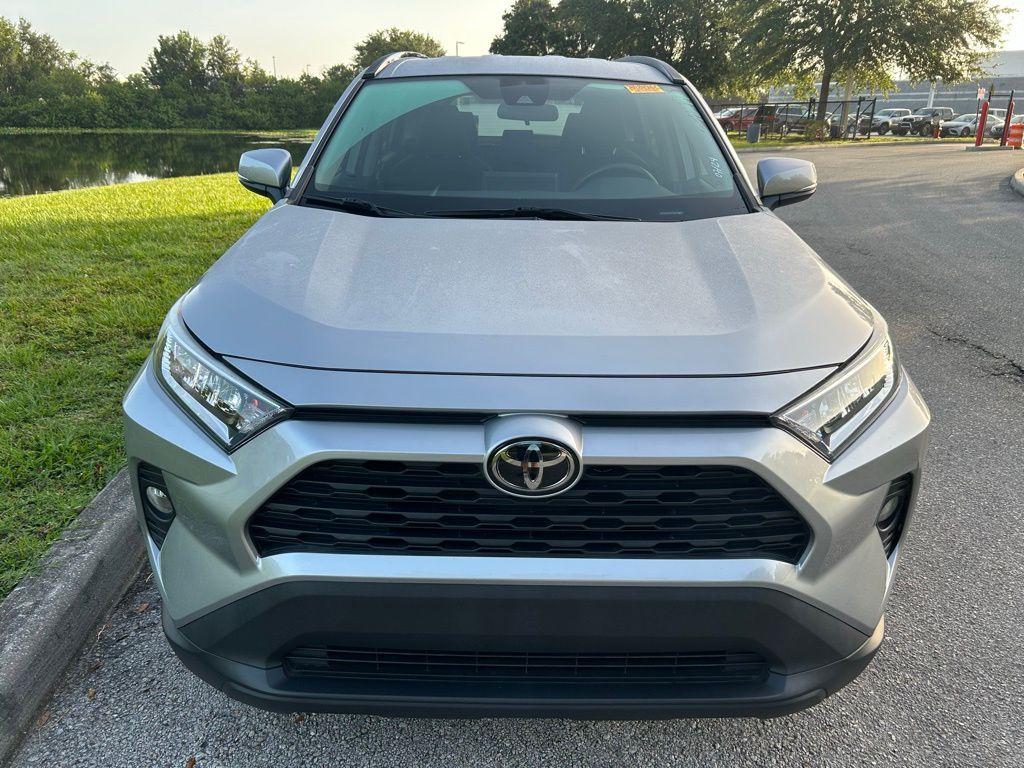 Thumbnail: 2020 Toyota RAV4 - 8