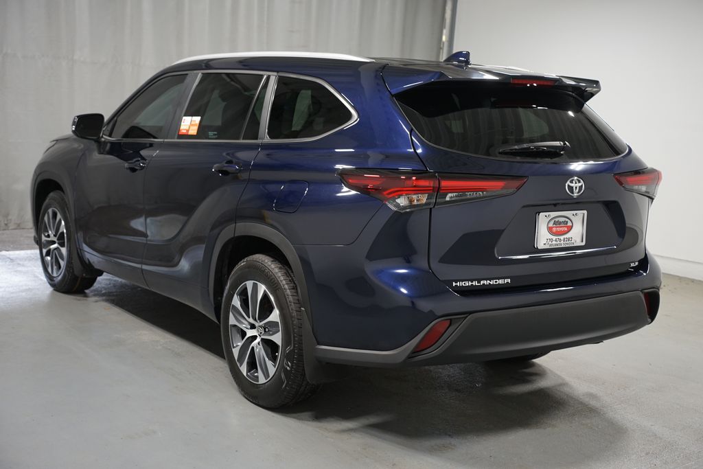 Thumbnail: 2024 Toyota Highlander - 6