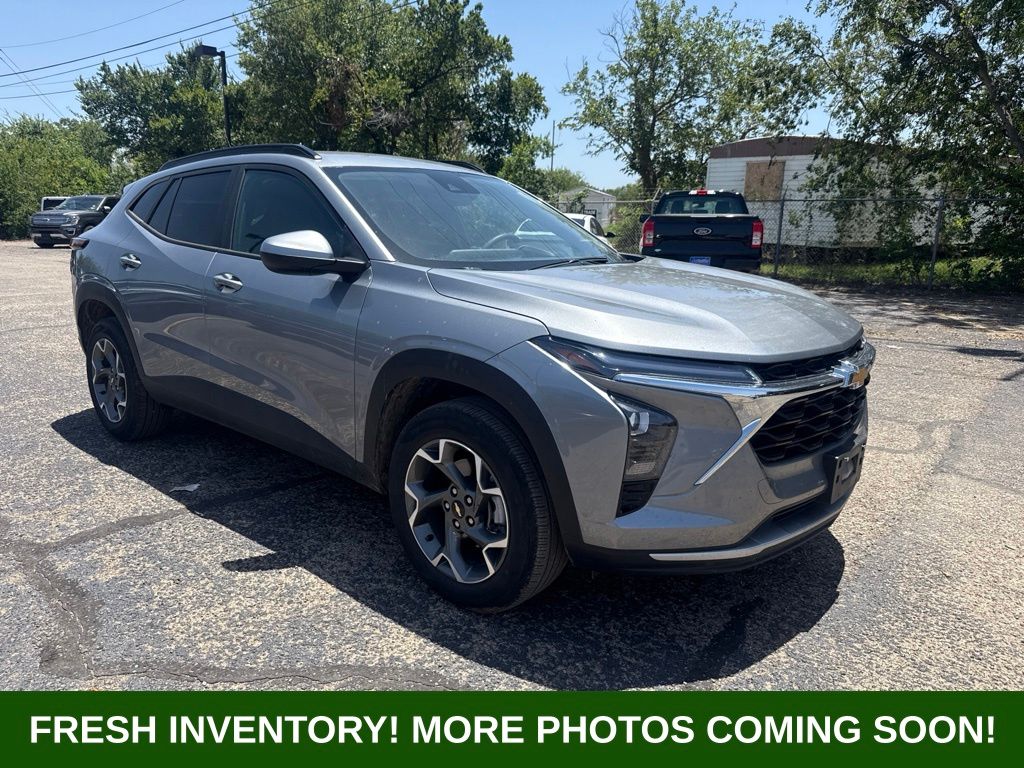 Sterling Gray Metallic 2025 Chevrolet Trax SUV / Crossover Front-Wheel Drive 6-Speed Automatic