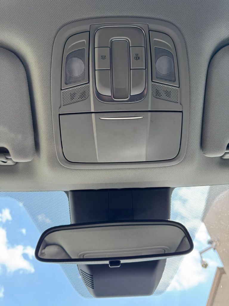 2020 Hyundai Santa Fe SE 29