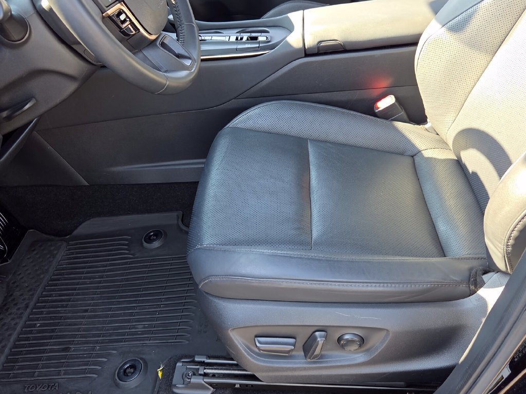 Used 2023 Toyota Crown Sedan