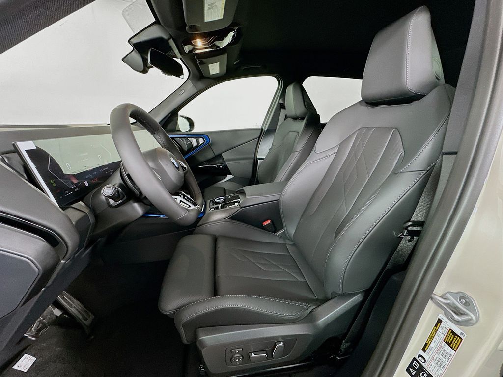 Thumbnail: 2026 BMW X3 - 16