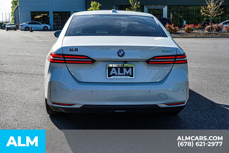 Used 2025 White BMW 530i image 11
