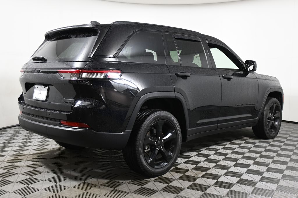 Thumbnail: 2025 Jeep Grand Cherokee - 10