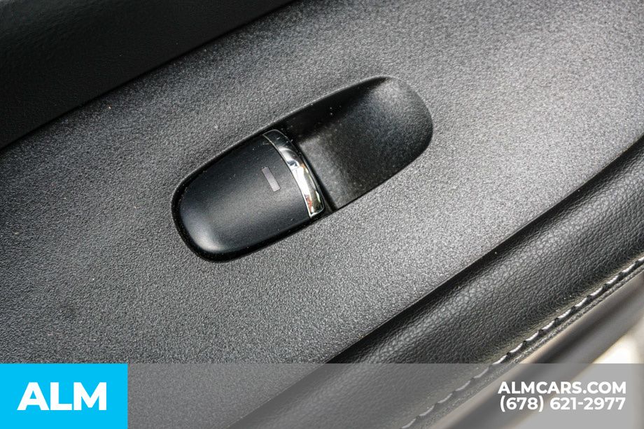 Used 2020 White Nissan Platinum image 54