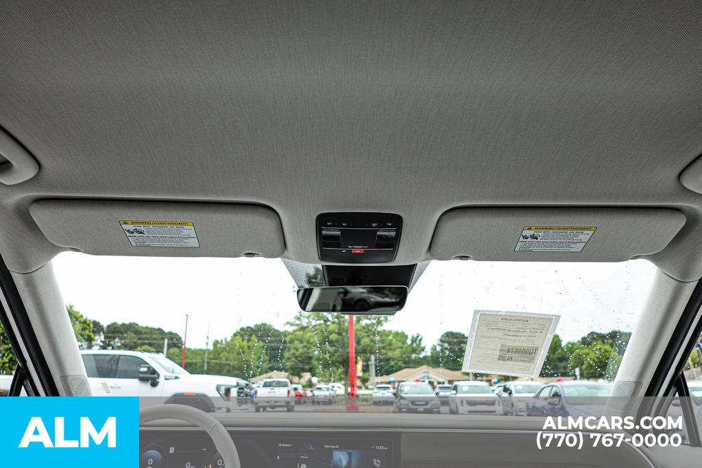 Used 2026 White Hyundai SEL image 62