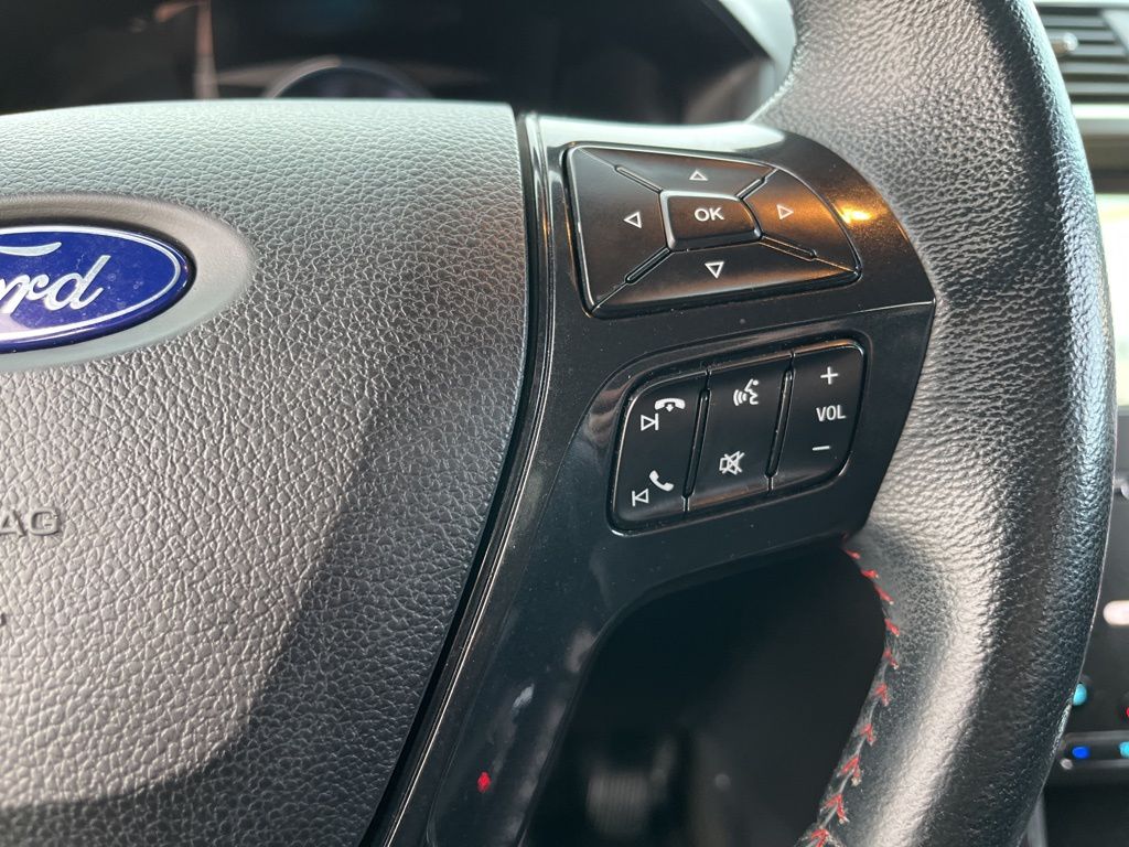 2017 Ford Explorer Sport 17
