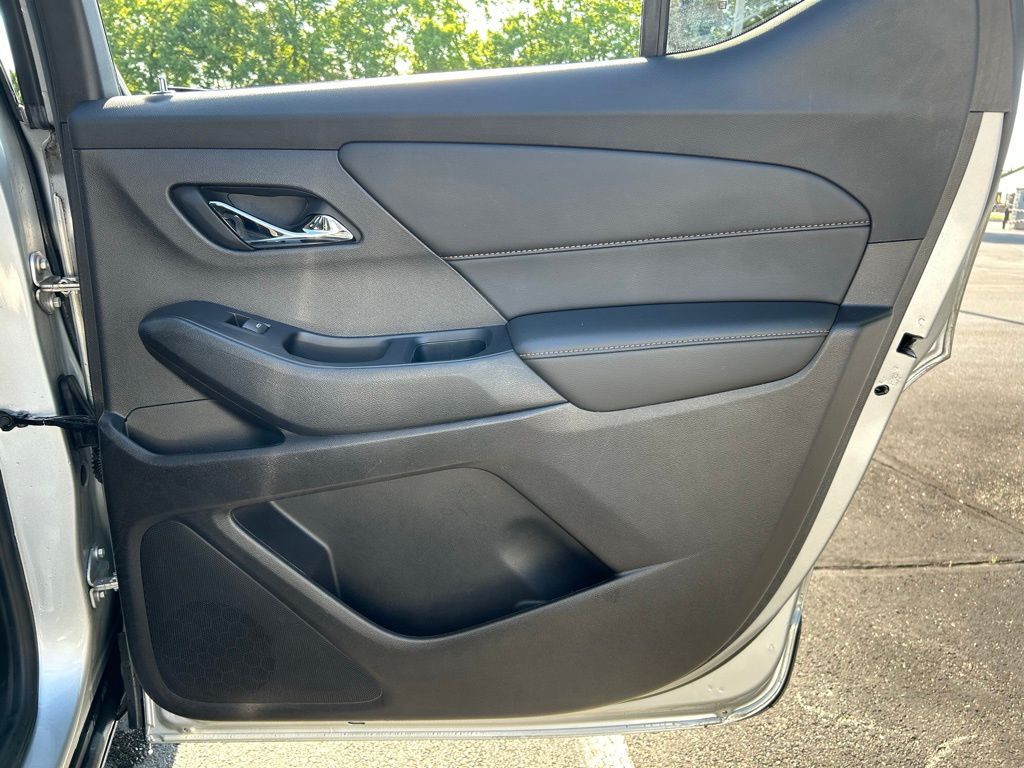 Thumbnail: 2019 Chevrolet Traverse - 24