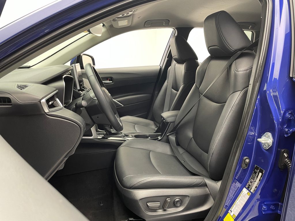 2024 Toyota Corolla Cross XLE 13